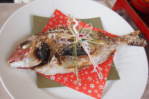 息子のお食い初めを手作りメニューでお祝い 鯛は天然ものを注文しました フリーアナウンサー 司会者 濱田麻里 オフィシャルブログ